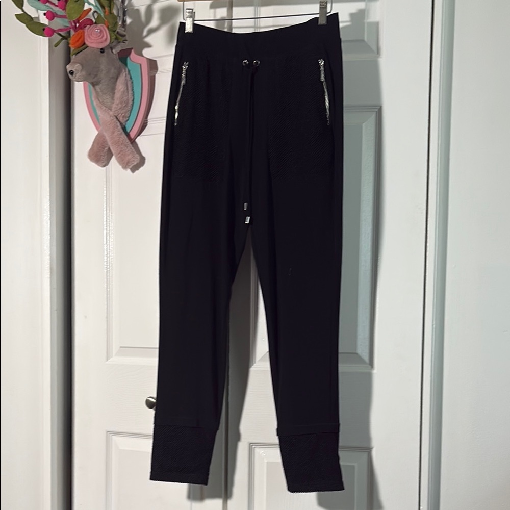 Joseph Ribkoff joggers. Size 8